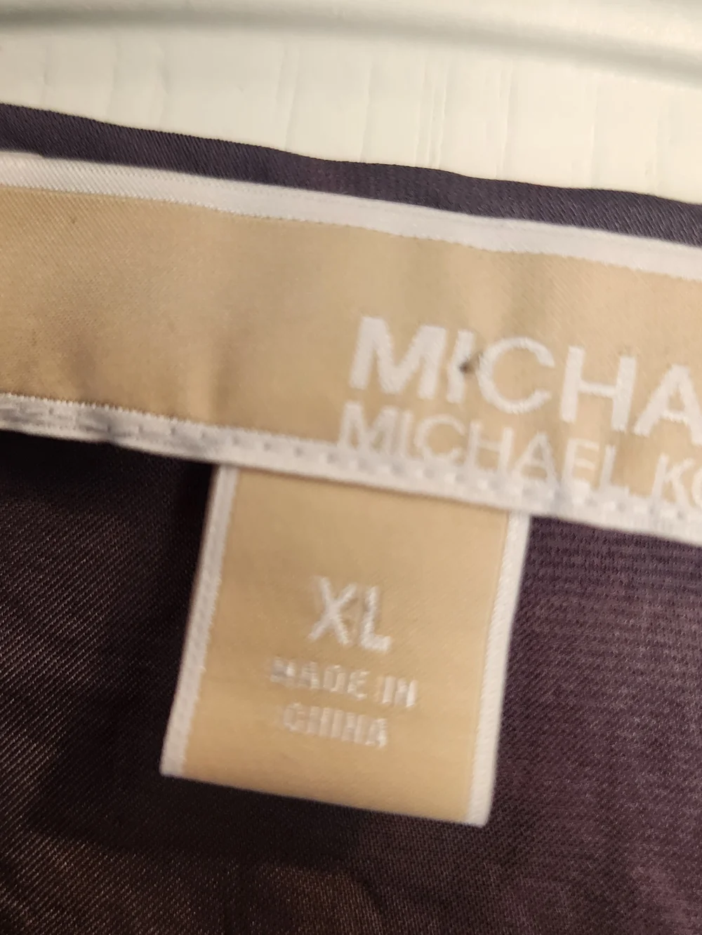 Michael Kors lightweight neck